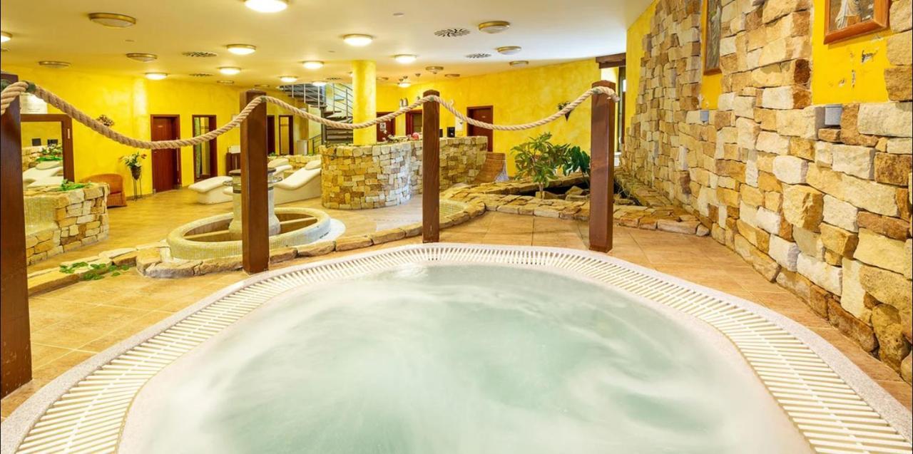 Spa Hotel Bily Horec Harrachov Luaran gambar